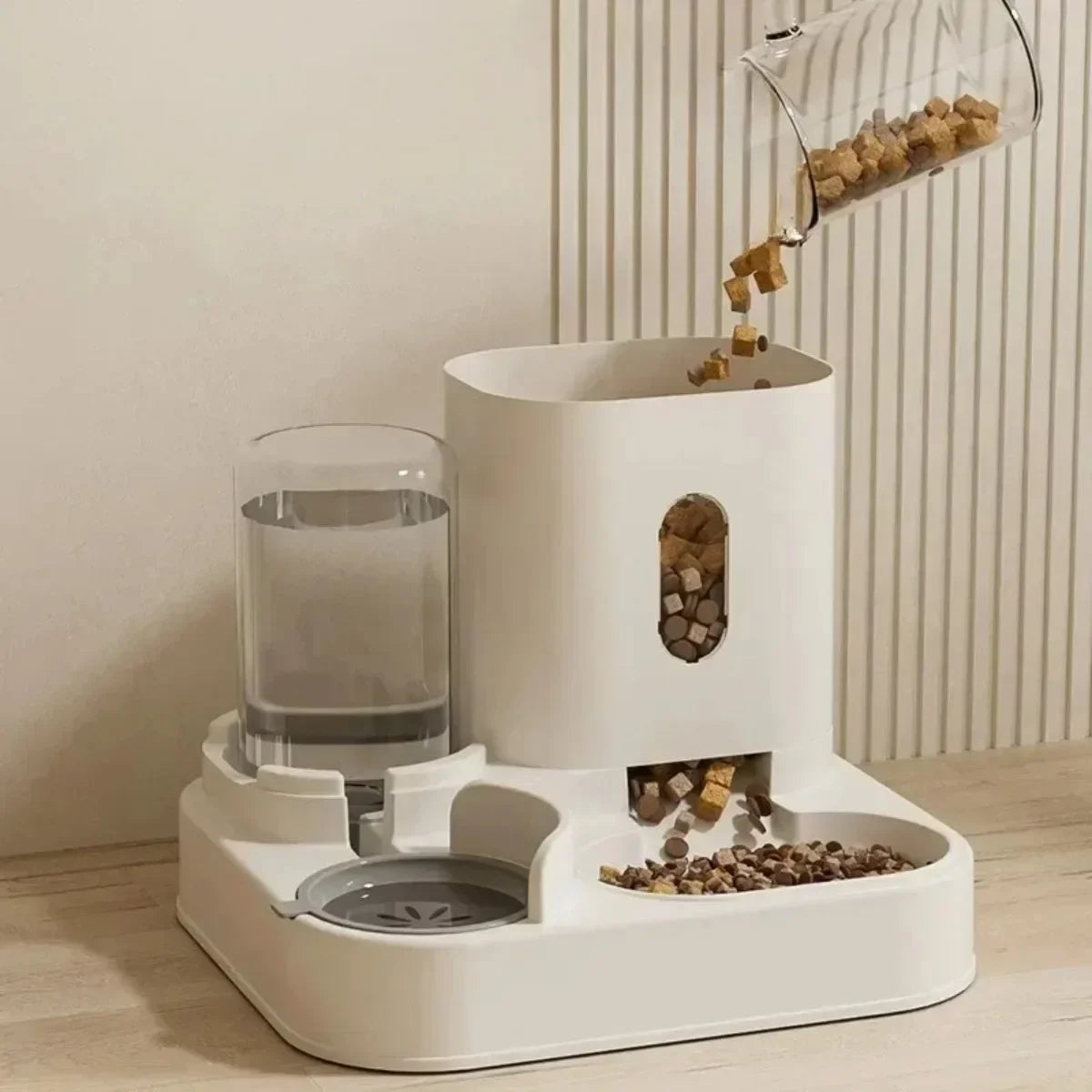 Food and water bowls ™
